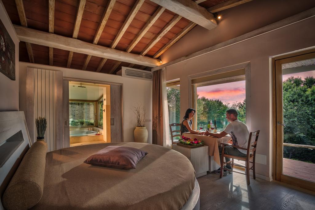 טרקיניה Agriturismo Valle Del Marta מראה חיצוני תמונה
